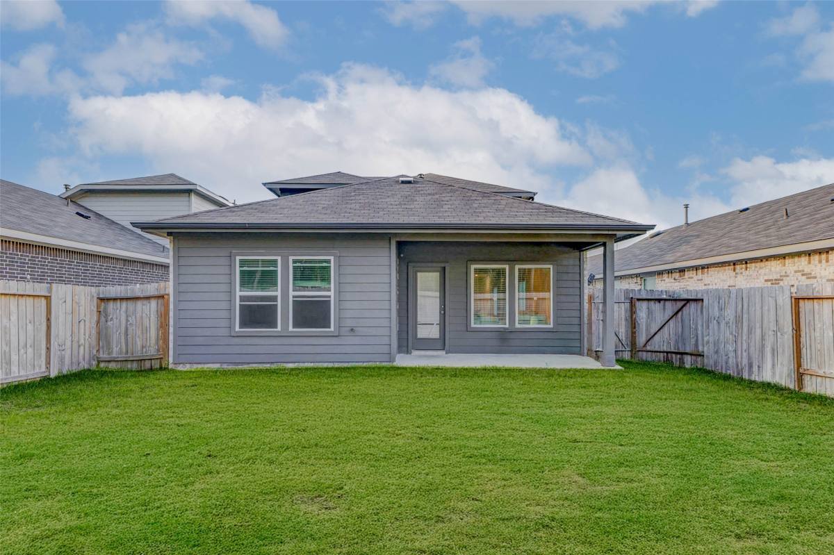 Apartment for rent at 5122 Sequoia Heights Lane, Spring, TX 77373