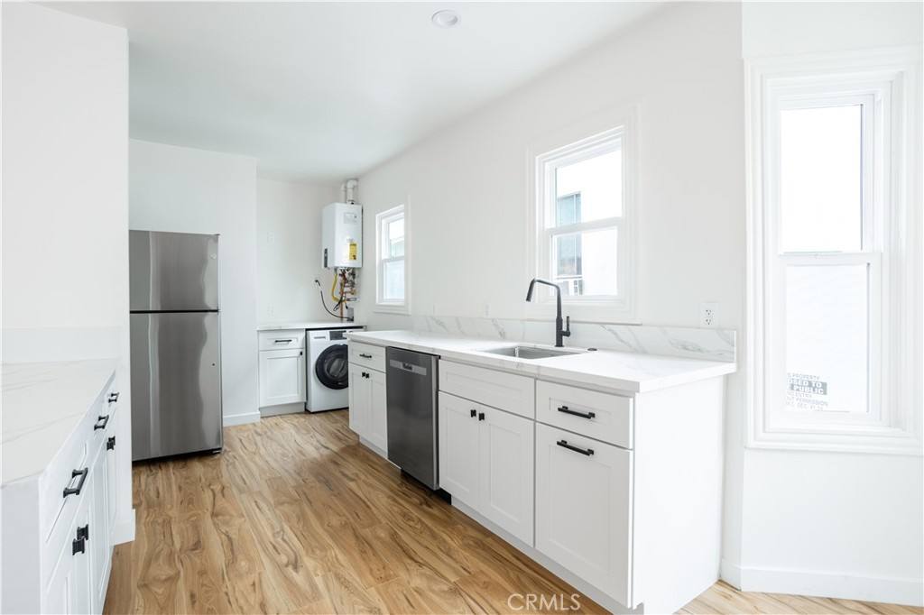 Apartment for rent at 738 S Stanley Ave #738, Los Angeles, CA 90036