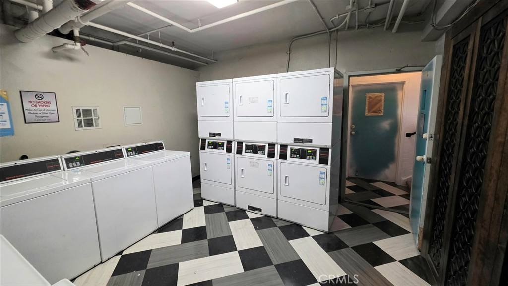 Apartment for rent at 3408 Sunset Blvd #102, Los Angeles, CA 90026