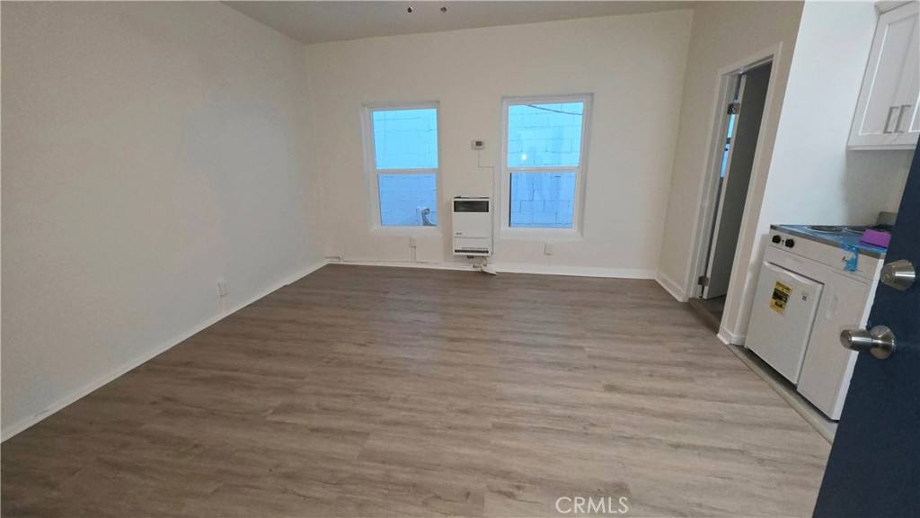 Apartment for rent at 3408 Sunset Blvd #102, Los Angeles, CA 90026