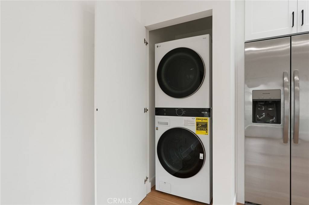 Apartment for rent at 8336 Winsford Ave, Los Angeles, CA 90045