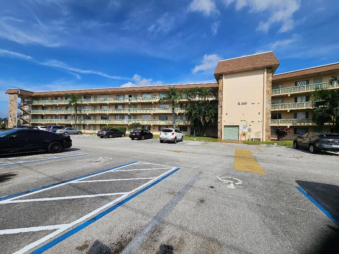 Apartment for rent at 300 Village Green Circle S #408, Lake Worth, FL 33461