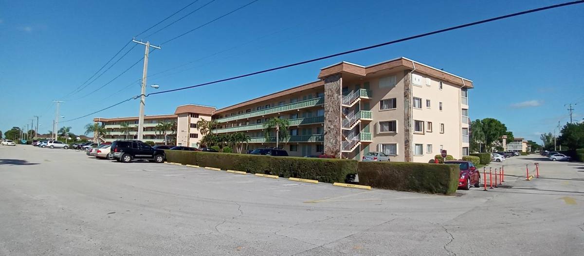 Apartment for rent at 300 Village Green Circle S #408, Lake Worth, FL 33461