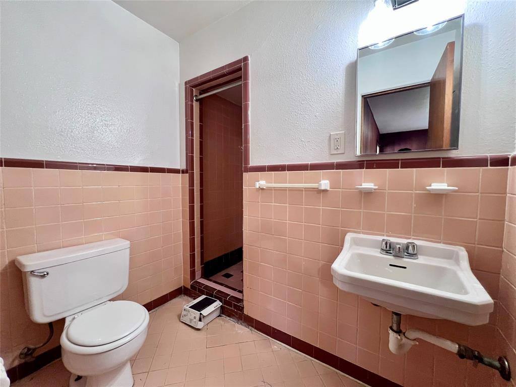 Apartment for rent at 3423 Perryton Dr, Dallas, TX 75224