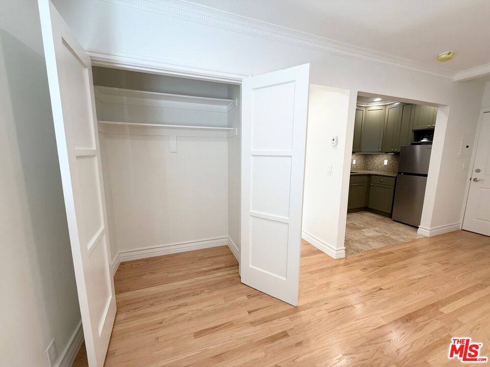 Apartment for rent at 204 S Reeves Dr #204, Beverly Hills, CA 90212
