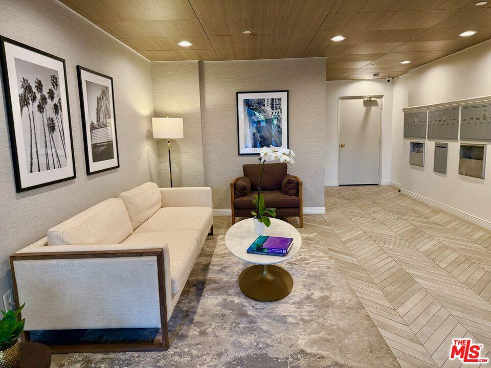 Condo for rent at 637 Wilcox Ave #6372D, Los Angeles, CA 90004