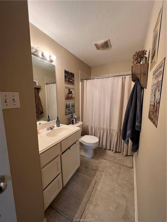 Apartment for rent at 11349 N Dowling Rd, College Station, TX 77845