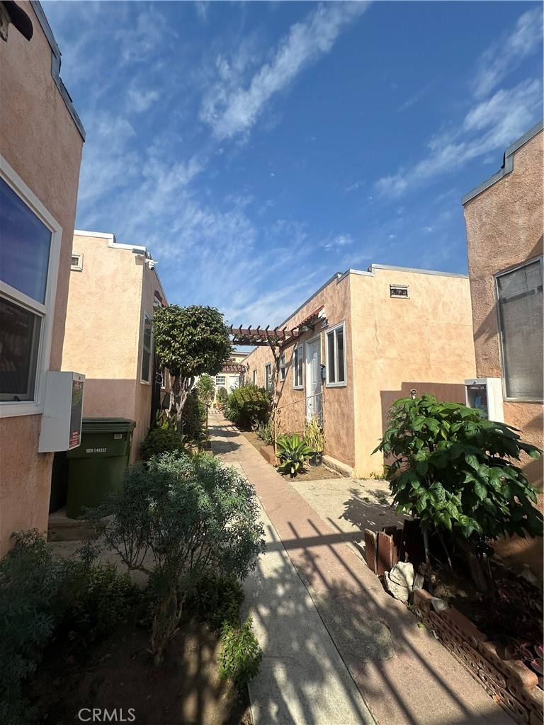 Apartment for rent at 4243 Burns Ave, Los Angeles, CA 90029