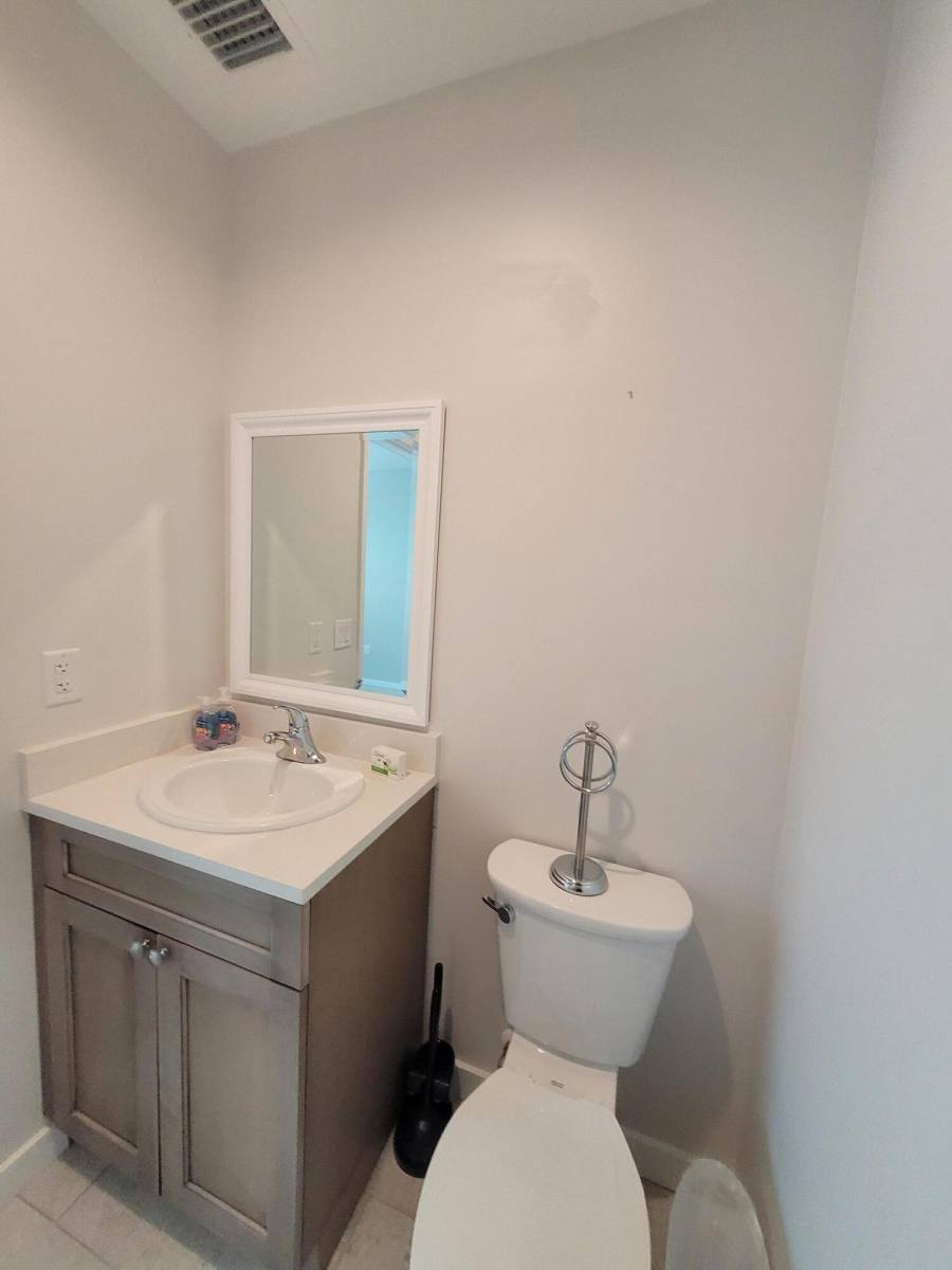 Apartment for rent at 11810 SE Dixie Highway 11810-1, Hobe Sound, FL 33455