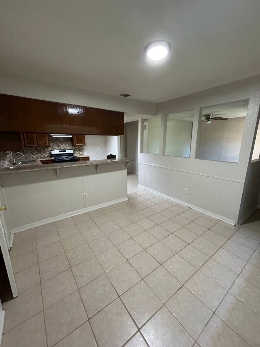 Apartment for rent at 7223 Valmont Dr, Houston, TX 77016