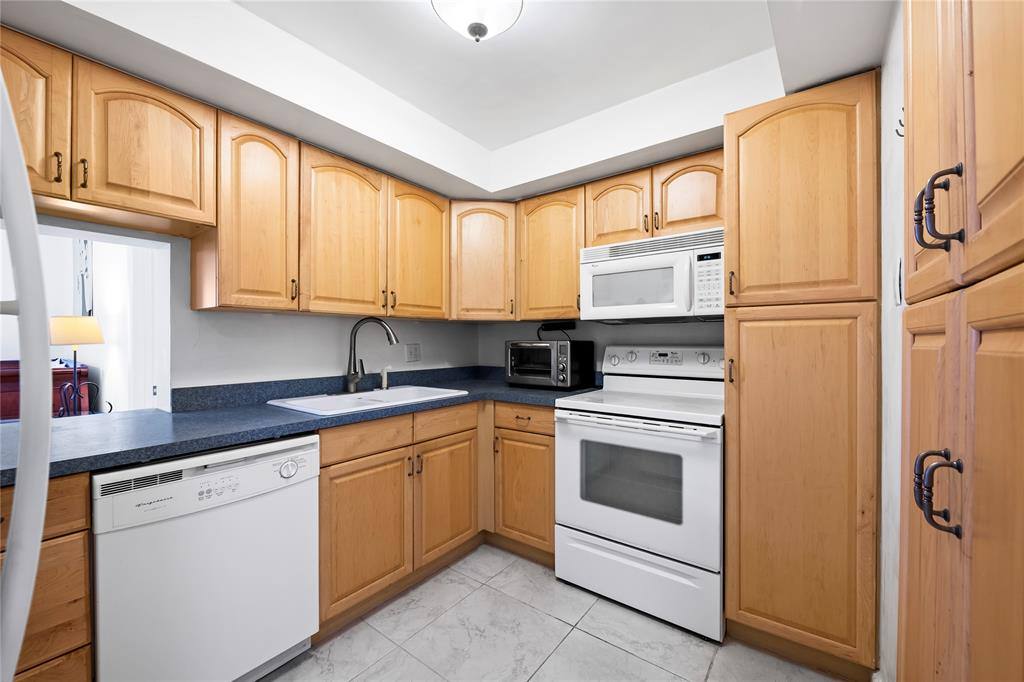 Apartment for rent at 3909 N Ocean Blvd #410, Fort Lauderdale, FL 33308