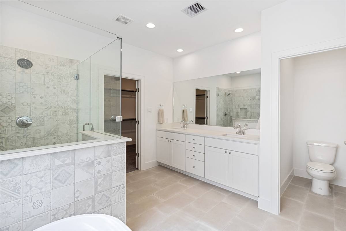 Townhouse for rent at 7702 W Side Villas Lane #7702VILLAS, Houston, TX 77055