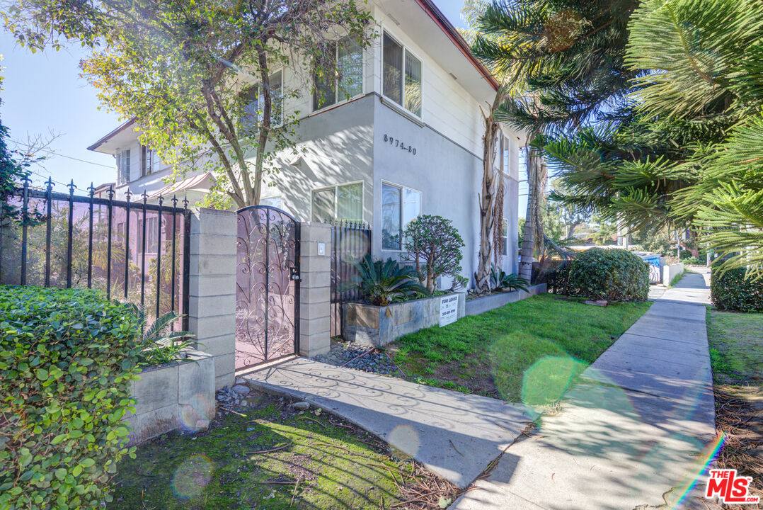 Apartment for rent at 8976 Cadillac Ave #89761 2, Los Angeles, CA 90034