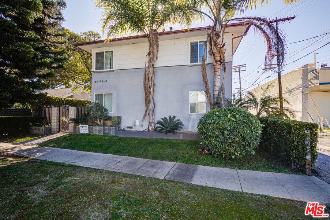 Apartment for rent at 8976 Cadillac Ave #89761 2, Los Angeles, CA 90034