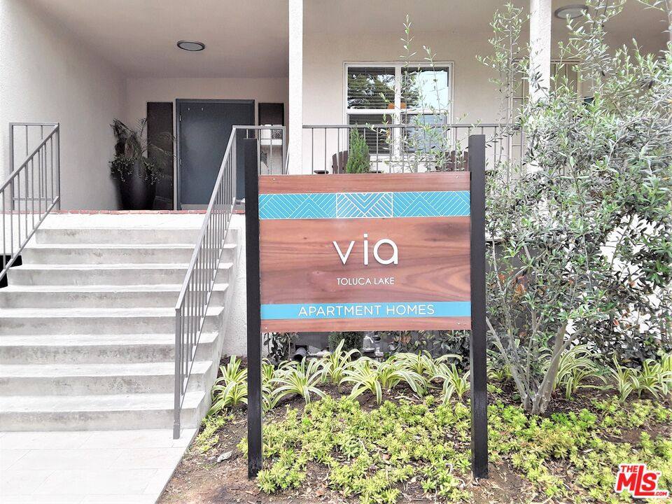 Apartment for rent at 11230 Camarillo St #101, North Hollywood, CA 91602