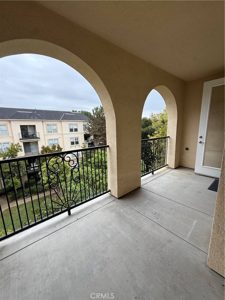 Apartment for rent at 2457 Watermarke Place, Irvine, CA 92612