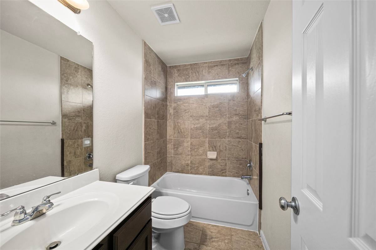 Apartment for rent at 3203 Windsor Ranch Lane, Katy, TX 77494