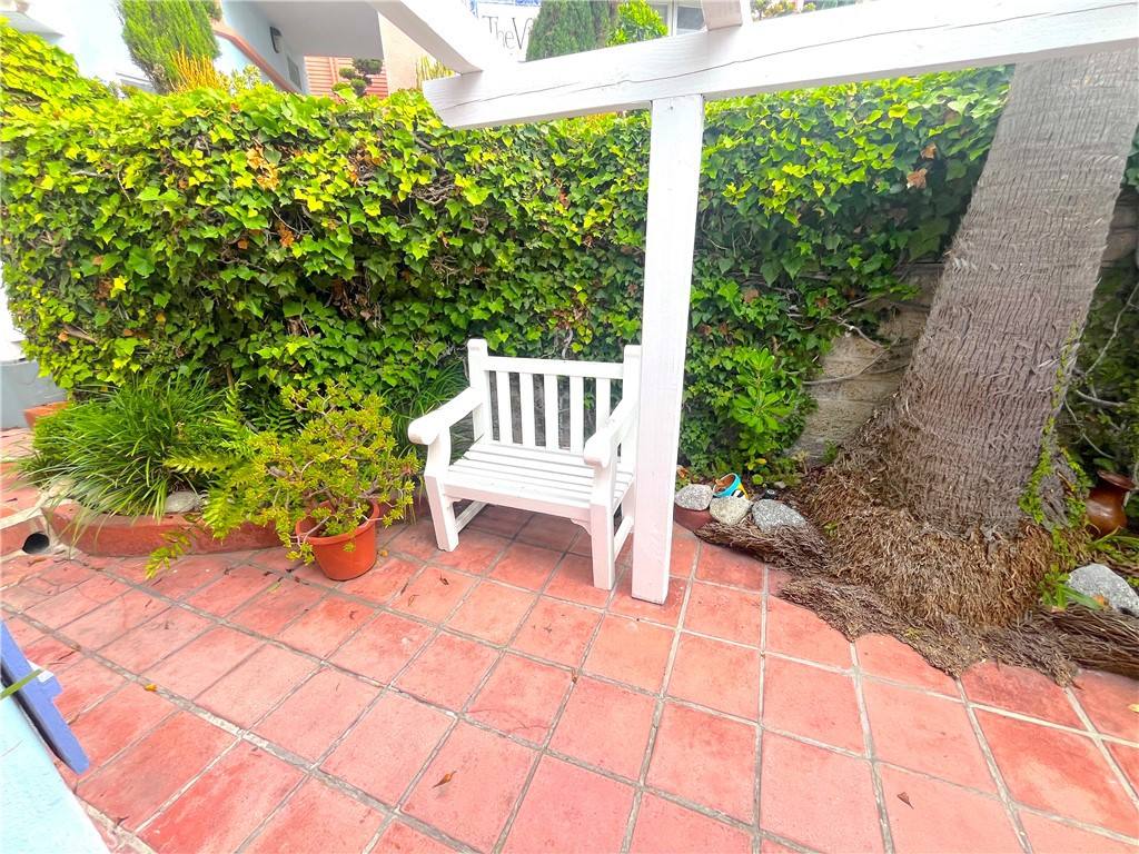 Apartment for rent at 212 N Coast Highway 212-10, Laguna Beach, CA 92651