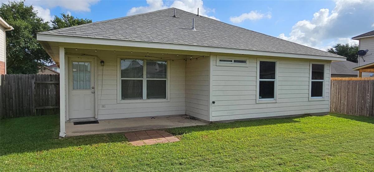 Apartment for rent at 919 Yorkshire Hollow Lane #919, Fresno, TX 77545