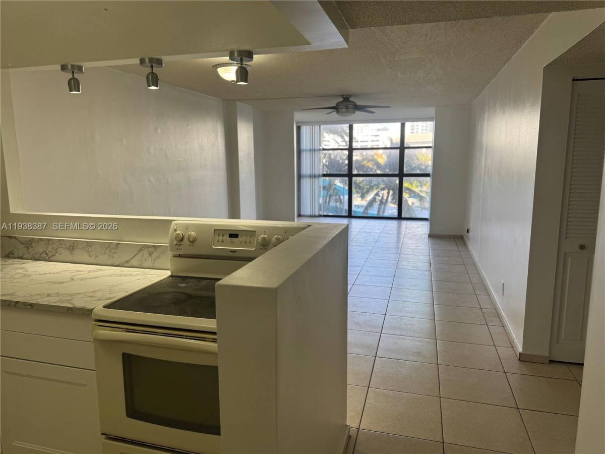 Apartment for rent at 200 Leslie Dr #317, Hallandale, FL 33009