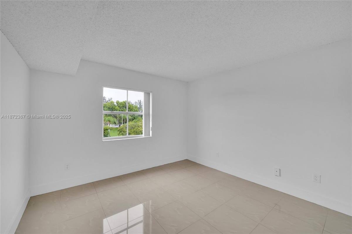 Apartment for rent at 8260 SW 210th St #201, Miami, FL 33189