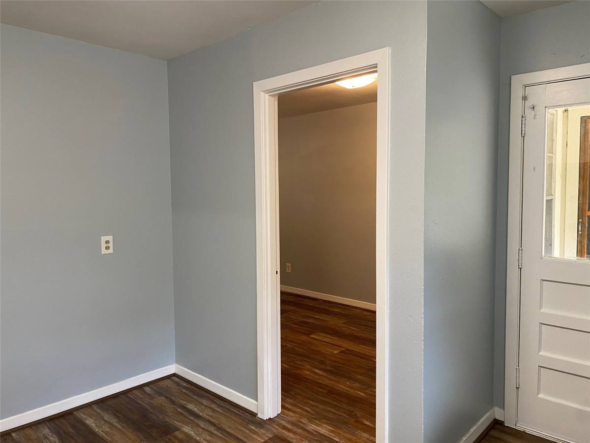 Apartment for rent at 5110 W 43rd St, Houston, TX 77092