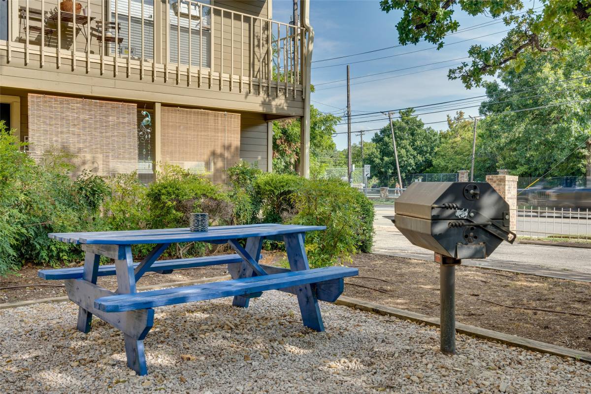 Apartment for rent at 205 E 45th St #202, Austin, TX 78701
