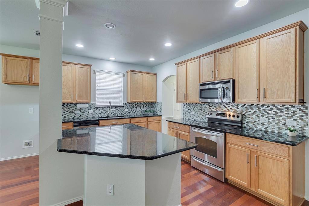 Apartment for rent at 13421 Lost Spurs Rd, Roanoke, TX 76262