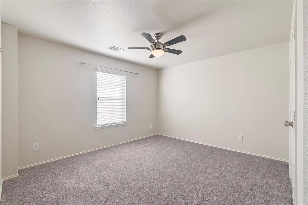 Apartment for rent at 13421 Lost Spurs Rd, Roanoke, TX 76262