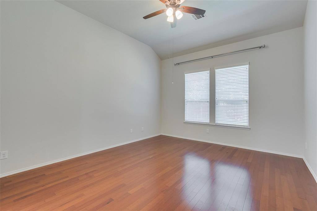 Apartment for rent at 13421 Lost Spurs Rd, Roanoke, TX 76262