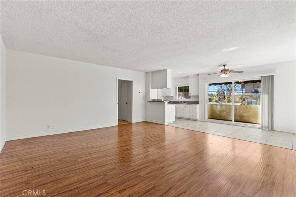 Apartment for rent at 4924 Kester Ave #10, Sherman Oaks, CA 91403