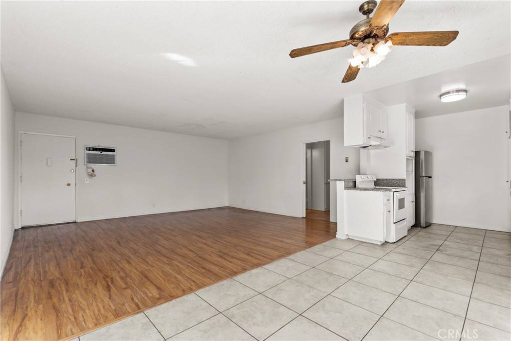 Apartment for rent at 4924 Kester Ave #10, Sherman Oaks, CA 91403