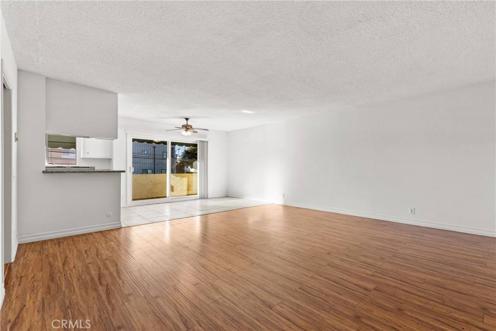 Apartment for rent at 4924 Kester Ave #10, Sherman Oaks, CA 91403