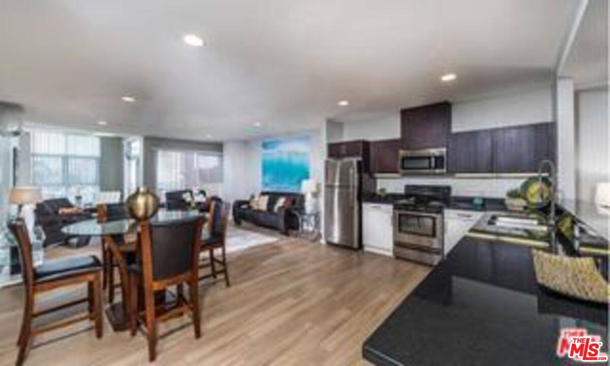 Apartment for rent at 245 Pine Ave #111, Long Beach, CA 90802