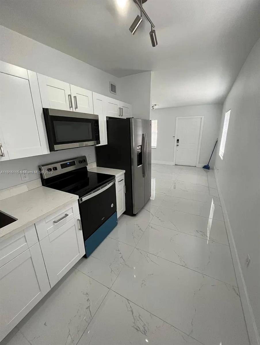 Apartment for rent at 2726 NW 4th Court, Pompano Beach, FL 33069