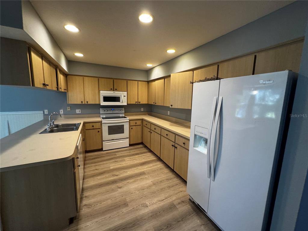 Apartment for rent at 2082 Old Arbor Court, Sarasota, FL 34232