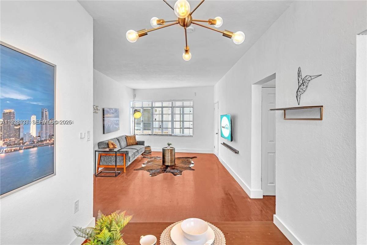Apartment for rent at 3920 Garden Ave #14, Miami Beach, FL 33140