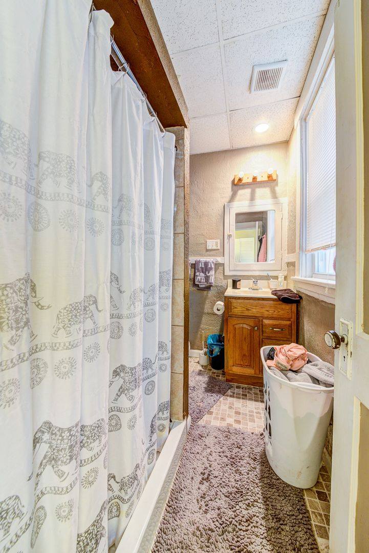 Apartment for rent at 86 Estella Ave, Pittsburgh, PA 15211