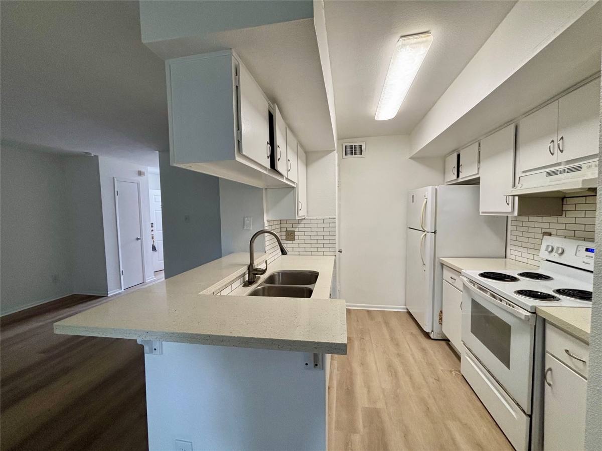 Apartment for rent at 2800 Jeanetta St #2008, Houston, TX 77063