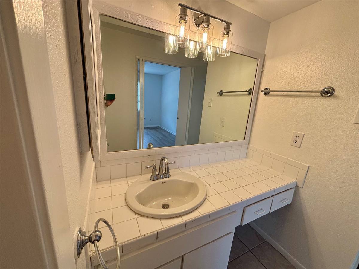 Apartment for rent at 2800 Jeanetta St #2008, Houston, TX 77063