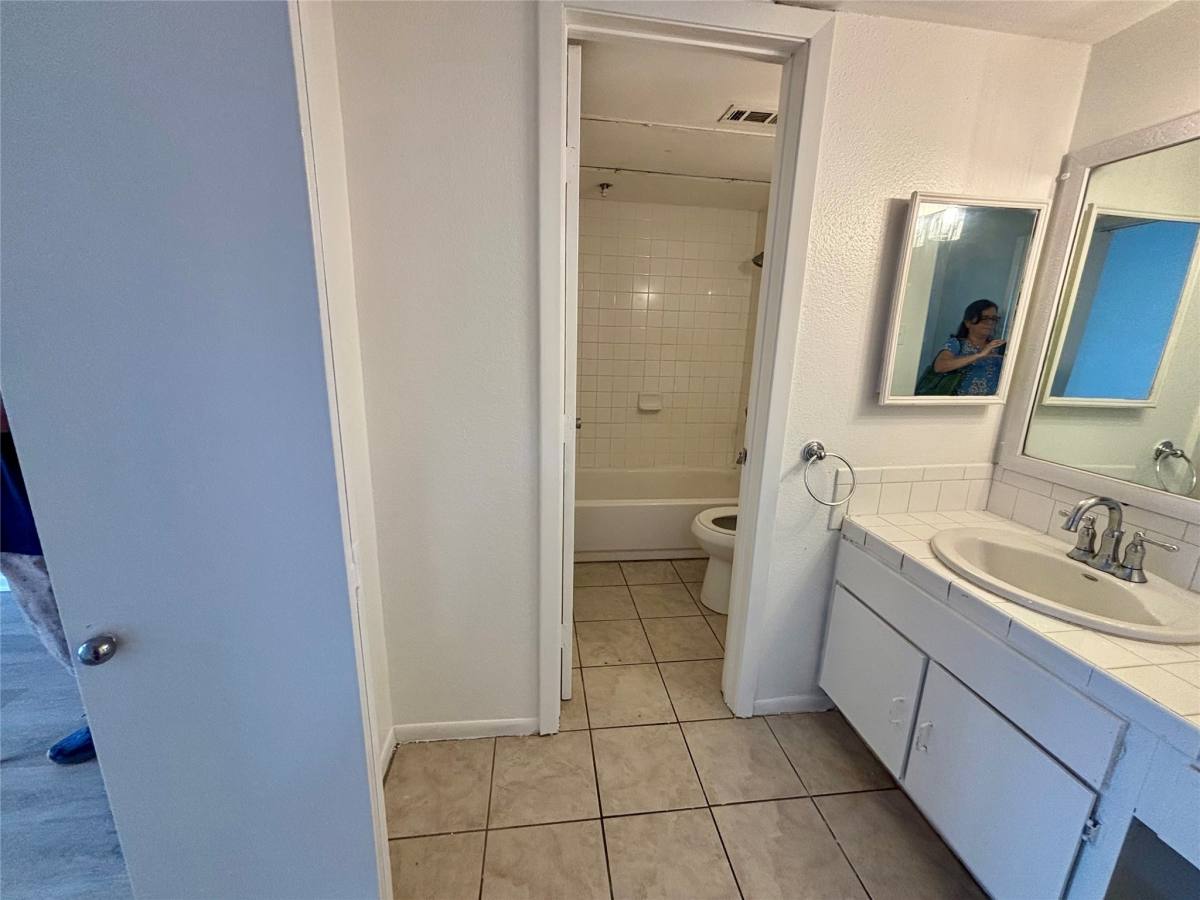 Apartment for rent at 2800 Jeanetta St #2008, Houston, TX 77063