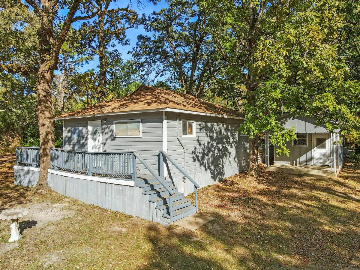 Apartment for rent at 5958 Skylane Dr, Montgomery, TX 77316