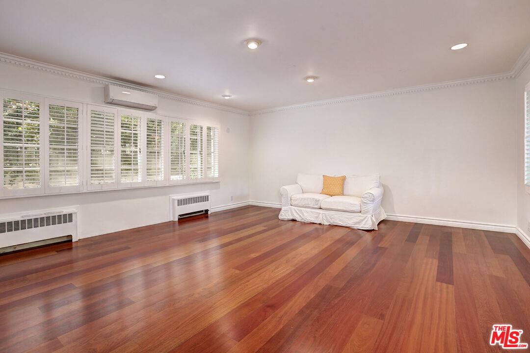 Apartment for rent at 11901 Sunset Blvd #104, Los Angeles, CA 90049