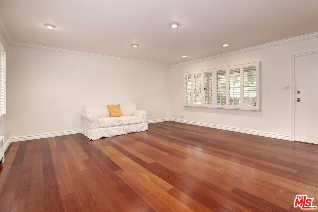 Apartment for rent at 11901 Sunset Blvd #104, Los Angeles, CA 90049
