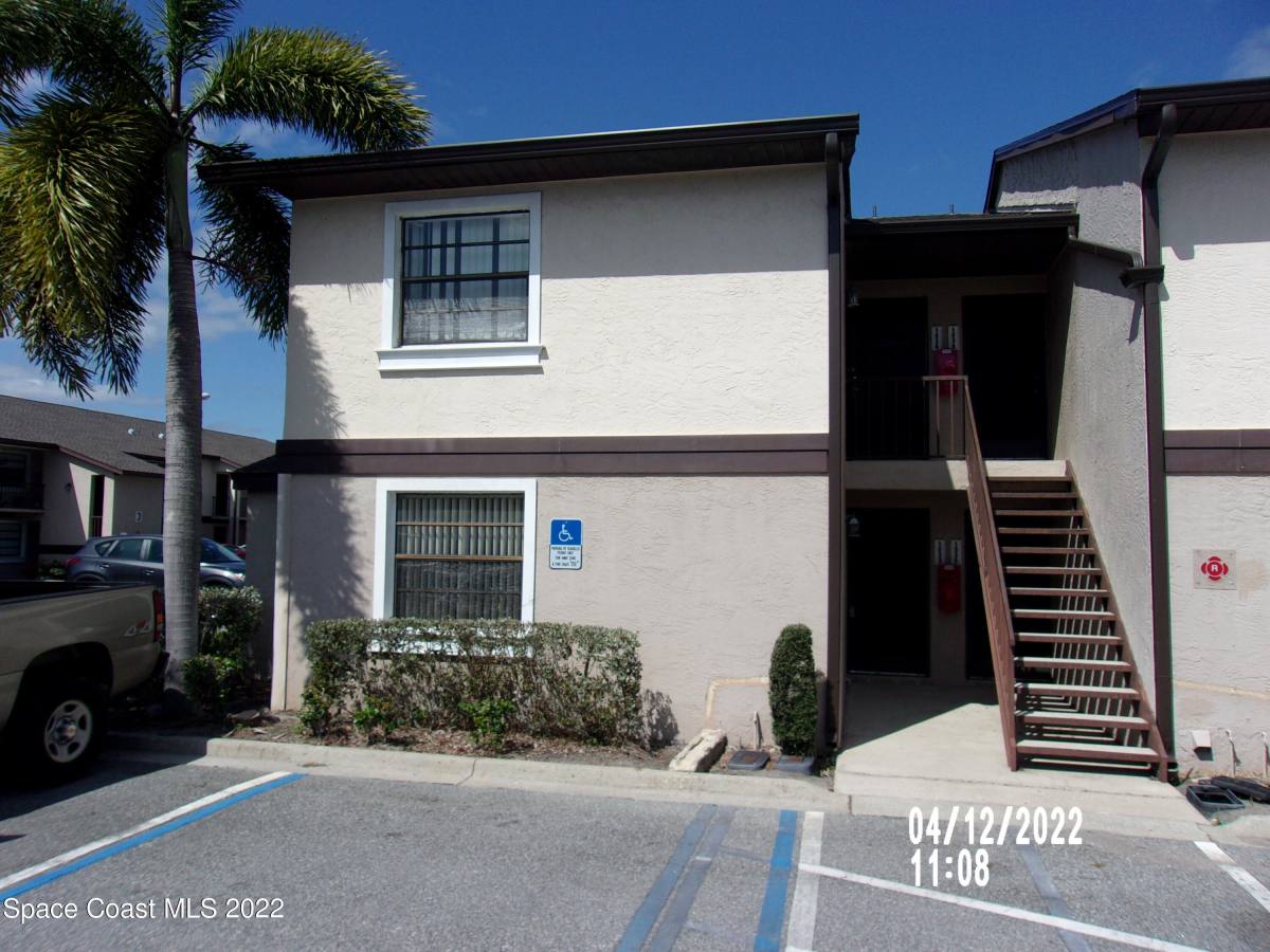 Apartment for rent at 1032 Ellen Court, Melbourne, FL 32935