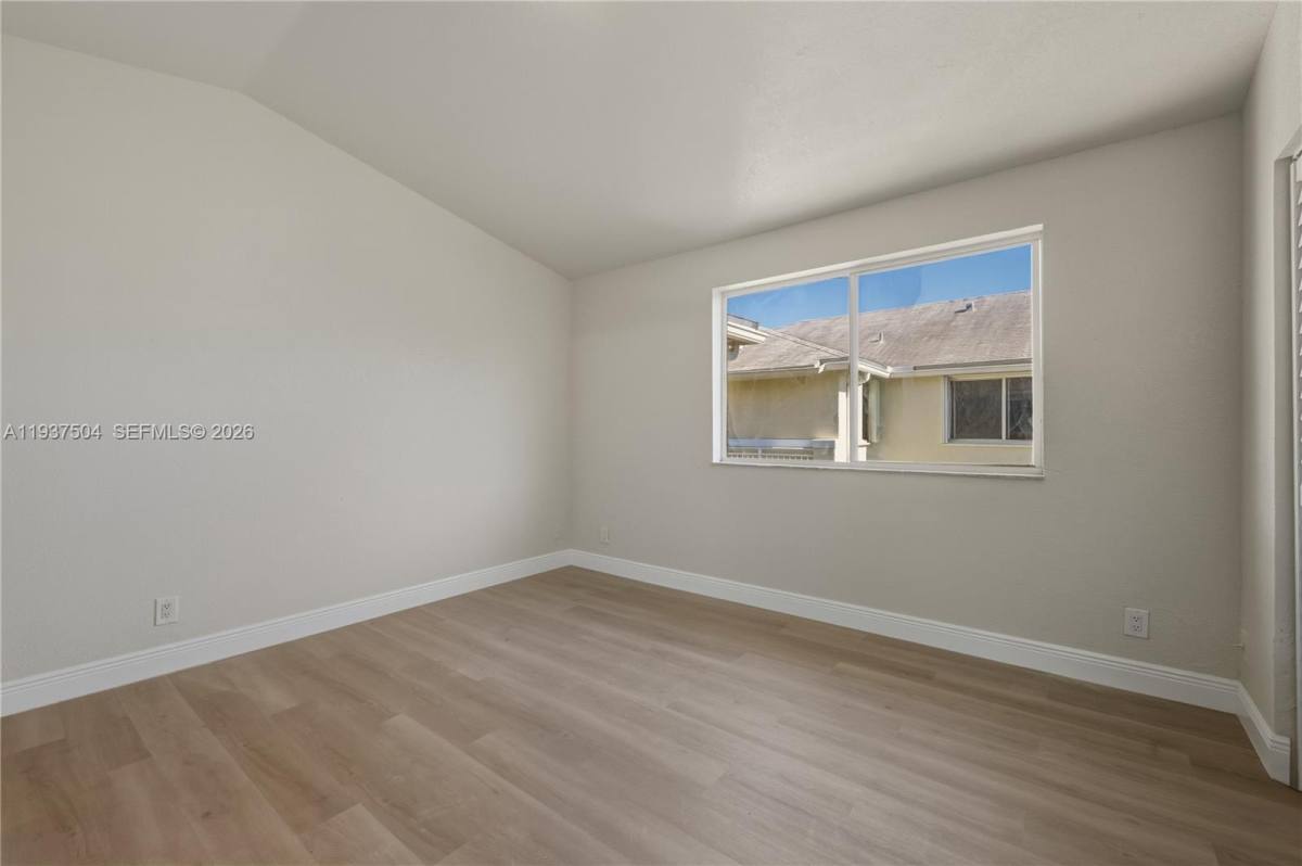 Apartment for rent at 810 NE 212th Terrace #810-5, Miami, FL 33179
