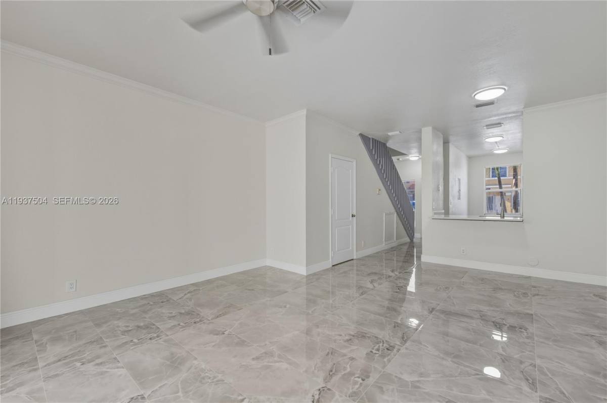 Apartment for rent at 810 NE 212th Terrace #810-5, Miami, FL 33179