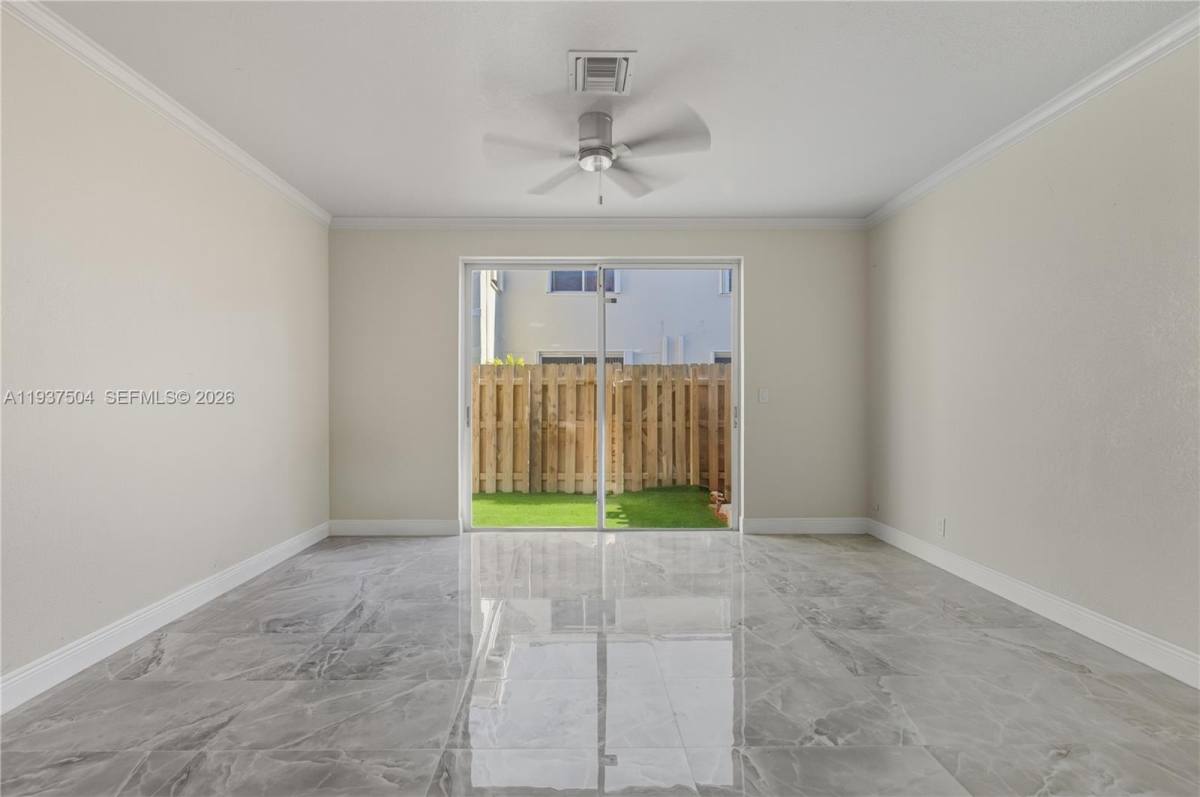 Apartment for rent at 810 NE 212th Terrace #810-5, Miami, FL 33179