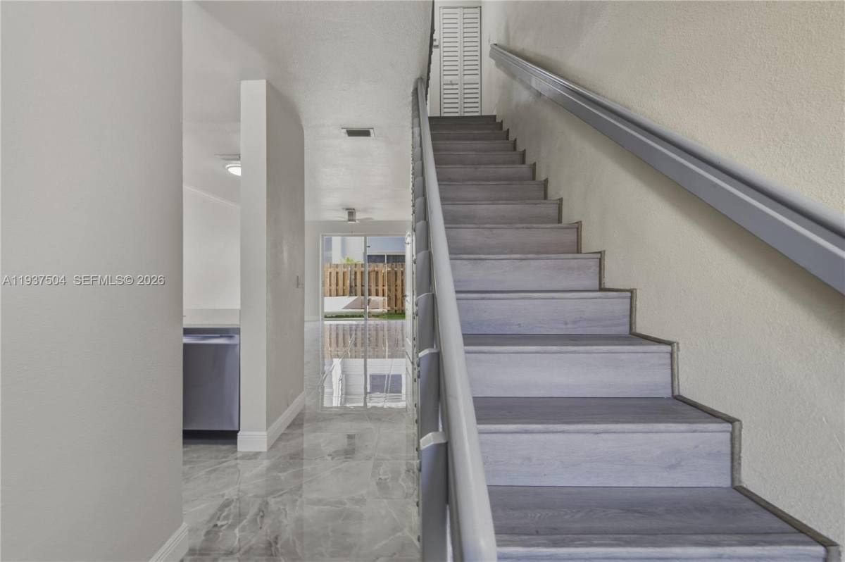 Apartment for rent at 810 NE 212th Terrace #810-5, Miami, FL 33179