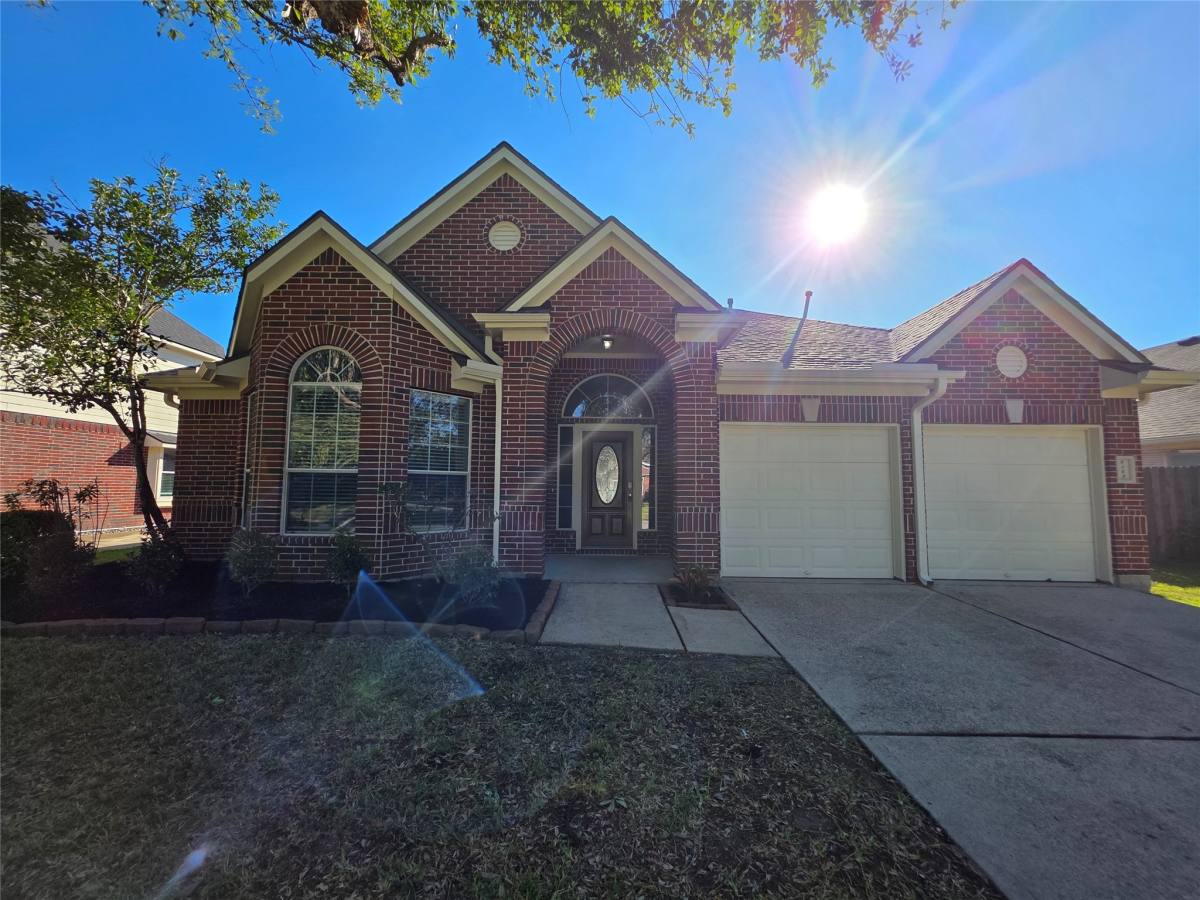 Apartment for rent at 6169 Mitchell Court, League City, TX 77573